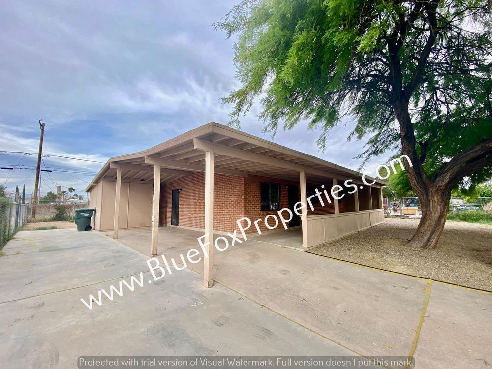 Foto principal - 3807 E Dover Stravenue