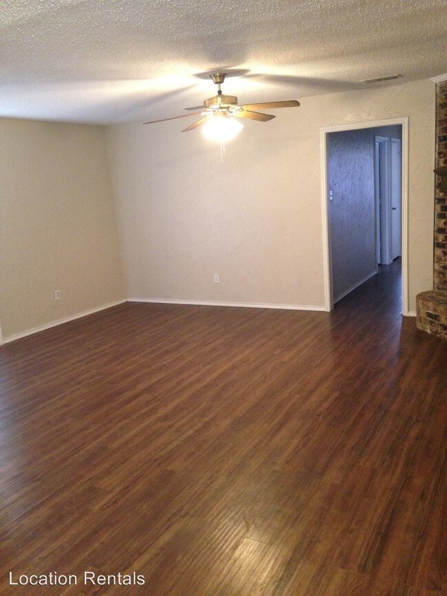 Building Photo - 2 br, 2 bath House - 6821 Iola Avenue