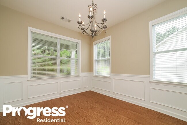 Foto del edificio - 3371 Cooper Woods Dr