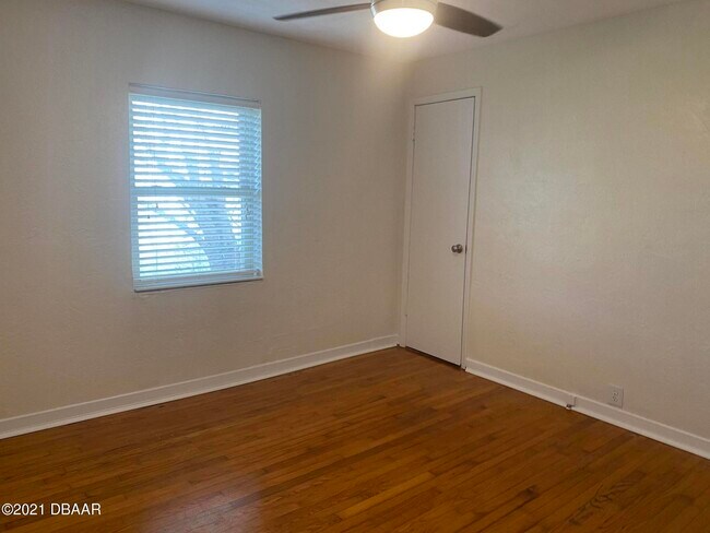 Foto del edificio - 2301 Crescent Ridge Rd