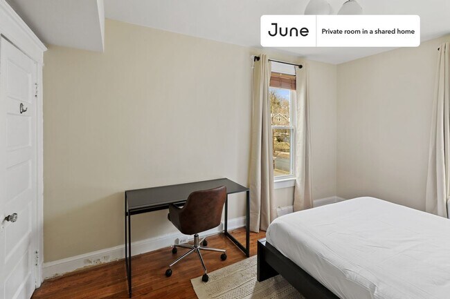 Foto del edificio - Room in Shared 5 bed/3 bath home in Brookland