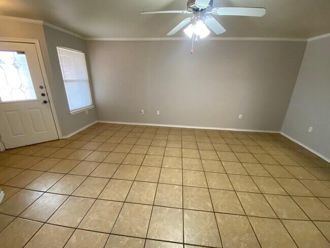Foto del edificio - 533 N Brentwood Ave