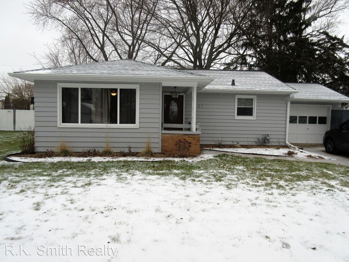 1231 Sherman Ave, Janesville, WI 53545 House Rental in Janesville, WI