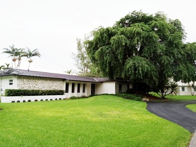 Foto del edificio - 8330 SW 171st St