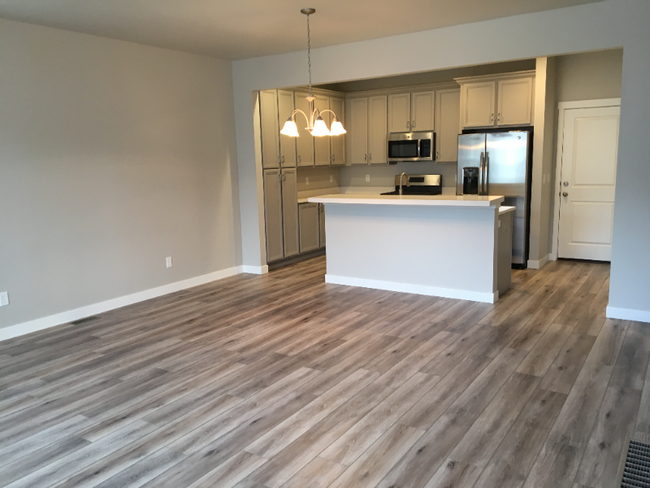 Foto del edificio - 1054 W Narrows Ln