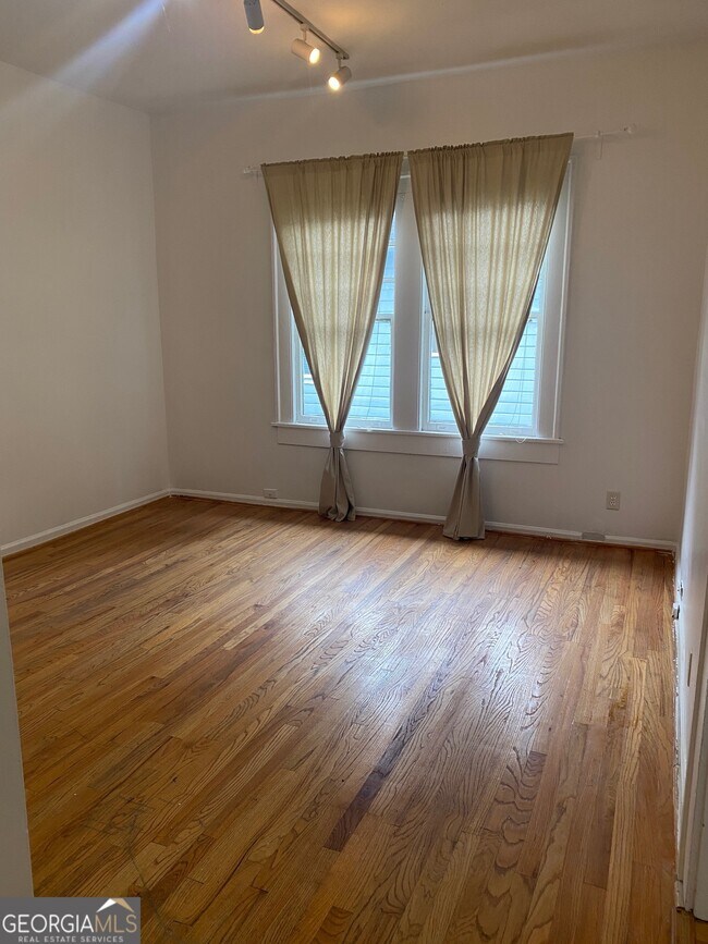 Foto del edificio - 920 Greenwood Ave NE