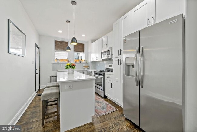 Foto del edificio - 2648 E Mayfield St