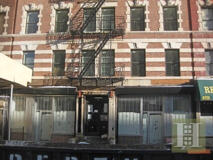 Foto del edificio - 2423-2425 Adam Clayton Powell Blvd
