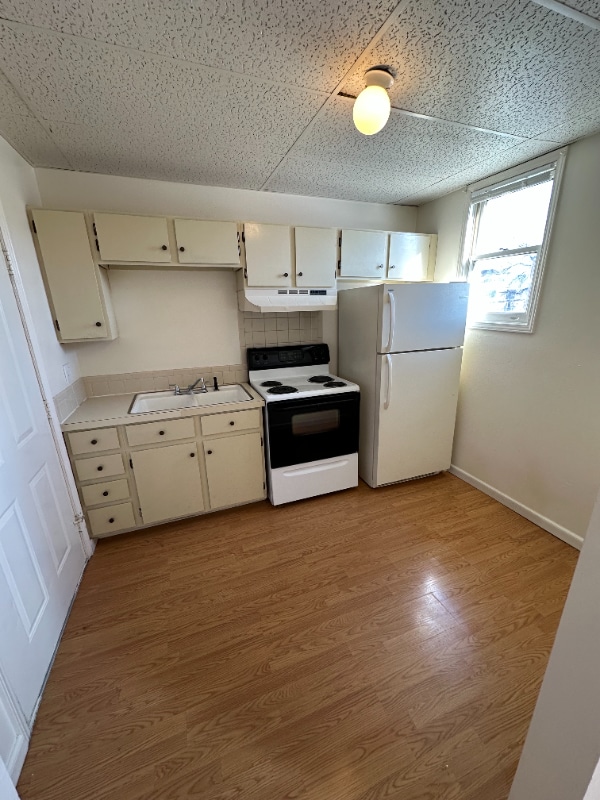 Photo - 122 E 4th St (Loveland, CO) Apartment