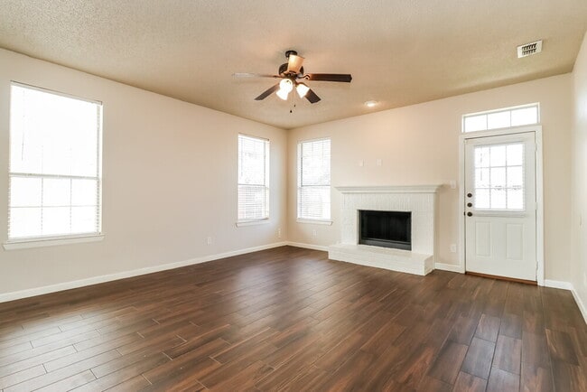 Building Photo - 8821 Pedernales Trail