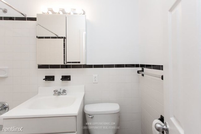 Building Photo - 2 br, 1 bath Apartment - 1591 1st Ave