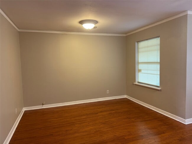 Building Photo - 6421 Neff St