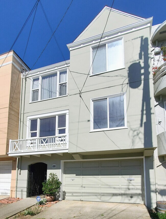 Building Photo - 514 46th Ave
