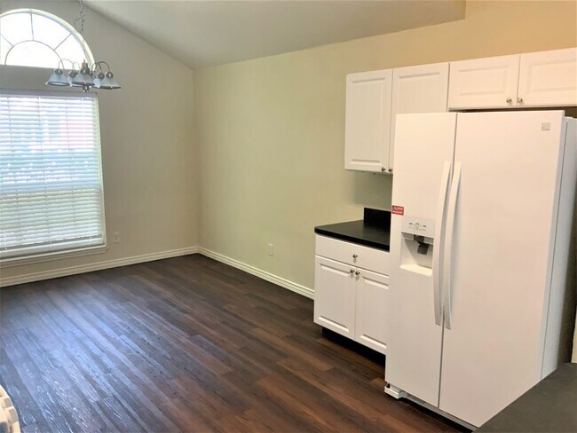 Building Photo - 22731 Bridgewater Dr
