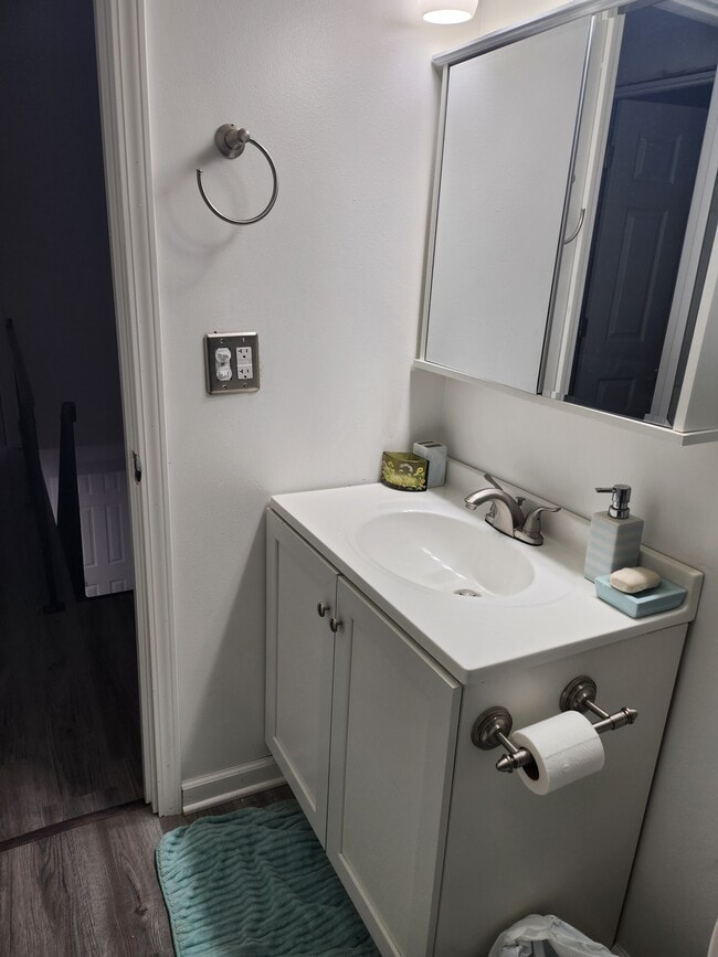 Bathroom - 946 Morningside Ln