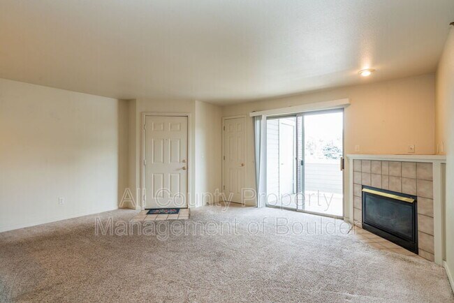 Building Photo - 33 S Boulder Cir