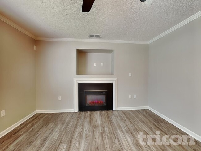 Building Photo - 7310 Ravanna Dr
