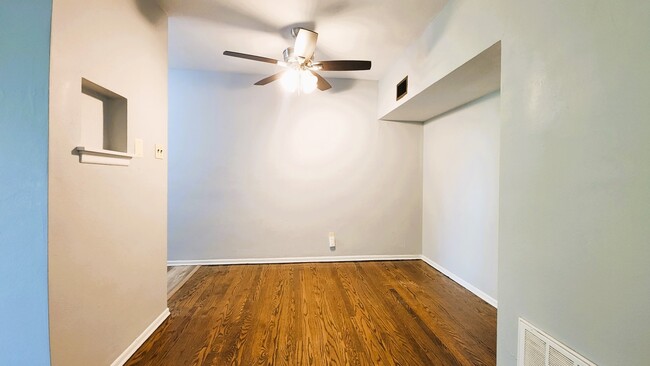 Building Photo - 7876 Big Bend Blvd