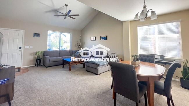 Foto del edificio - 6289 N Fundy St