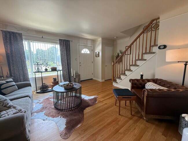 Foto del edificio - 2065 E Maple Rd