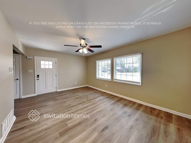 Building Photo - 2716 Lancaster Dr