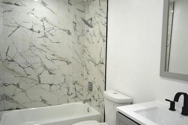 Foto del edificio - 920 NW 8th Ave