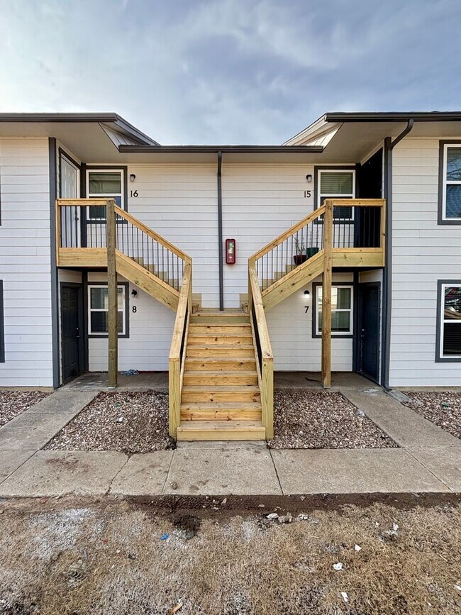 Building Photo - 42 W Mike Ave