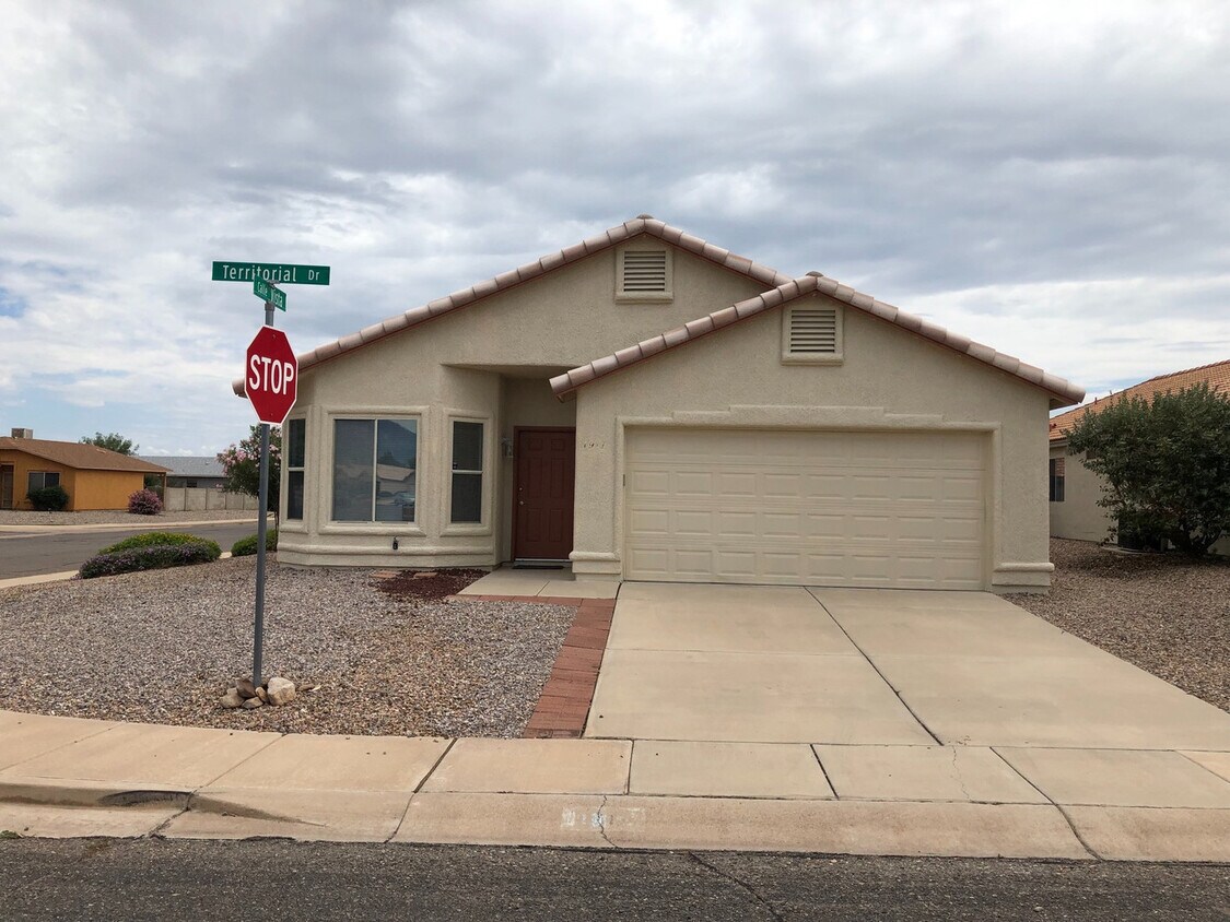 1911 Territorial Dr, Sierra Vista, AZ 85635 House Rental in Sierra