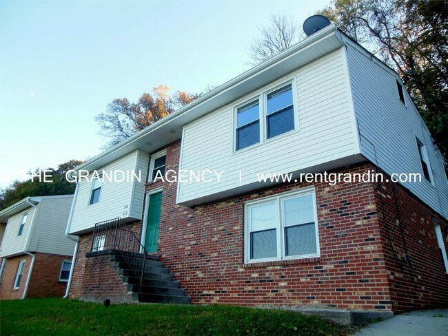 Foto del edificio - 635 Riverland Road SE
