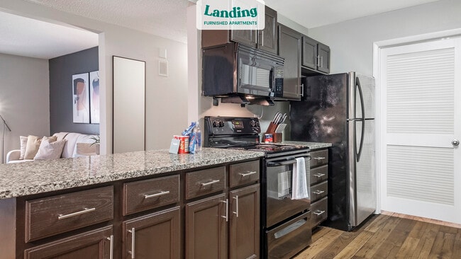 Foto del edificio - 901 Old Forest Rd