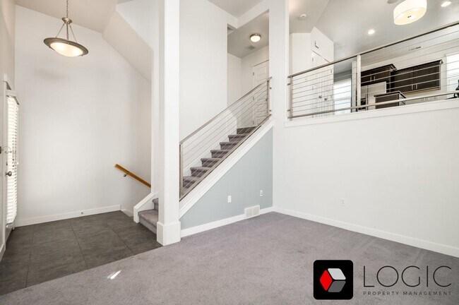 Foto del edificio - 4594 S Jordan Pkwy W
