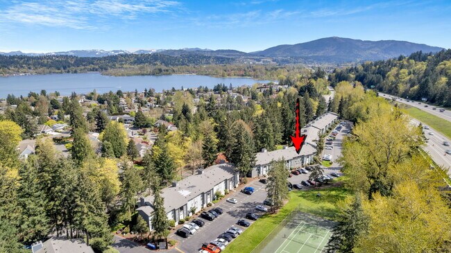 Foto del edificio - 4717 W Lake Sammamish Pky SE