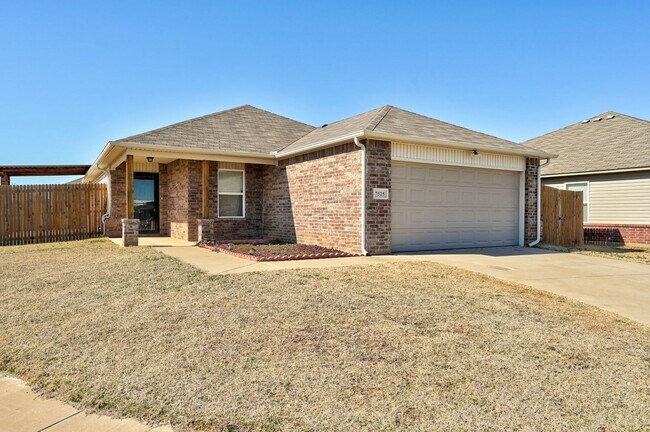 Building Photo - 3 Bed 2 Bath with Gazebo on the Patio.