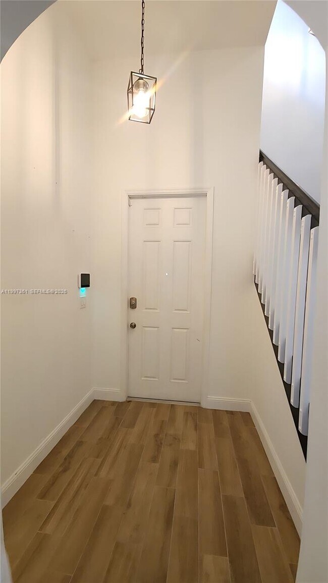 Foto del edificio - 343 NE 36th Terrace