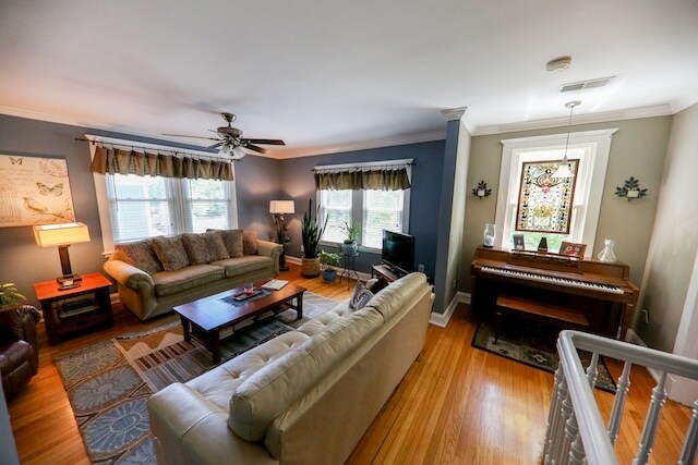 Foto del edificio - 7229 Moller Ave