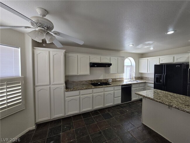 Building Photo - 8008 Dover Shores Ave