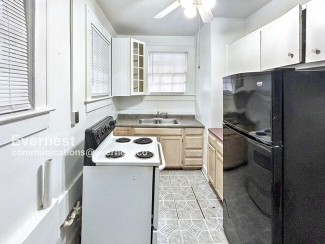 Foto del edificio - 904 3rd St W