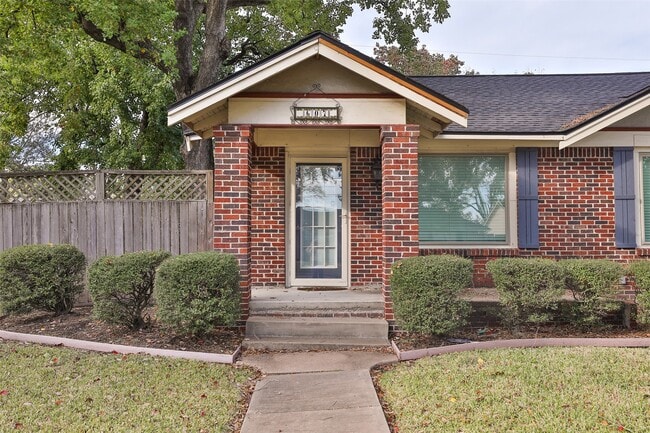 Foto del edificio - 607 Lakeview Dr