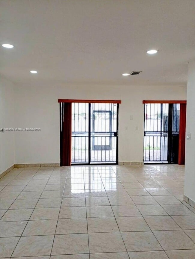 Foto del edificio - 2531 W 60th Pl