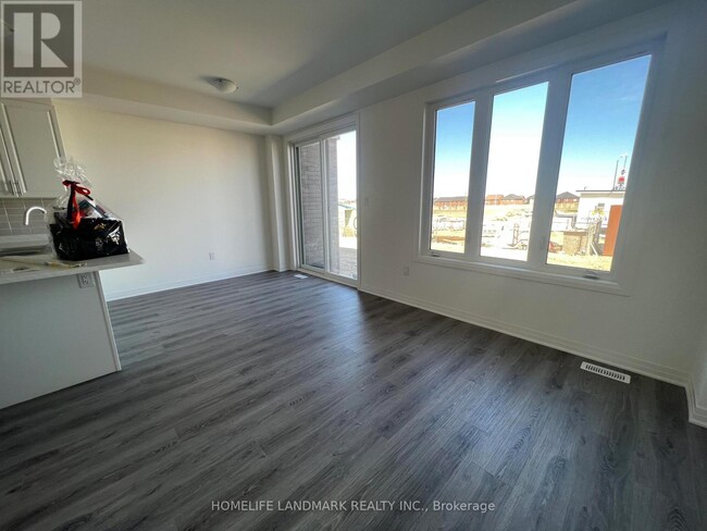 Building Photo - 59 Sagewood Ave