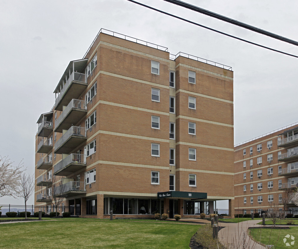 West Shore ¡Towers - West Shore Towers