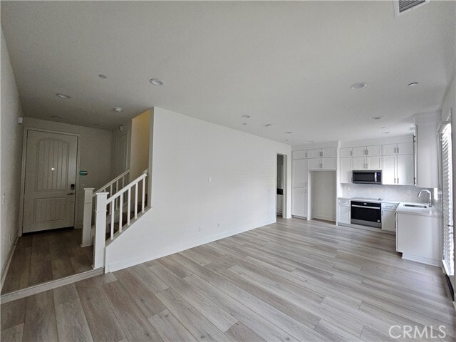 Building Photo - 17536 Cameron Lane