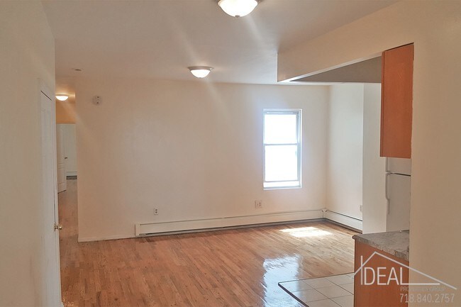 Foto del edificio - 608 Sterling Pl