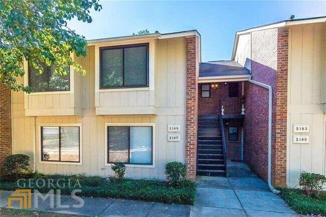 Building Photo - 2189 Palmyra Dr