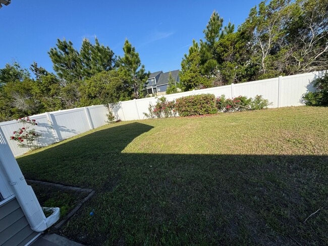 Building Photo - 661 Old Castle Loop