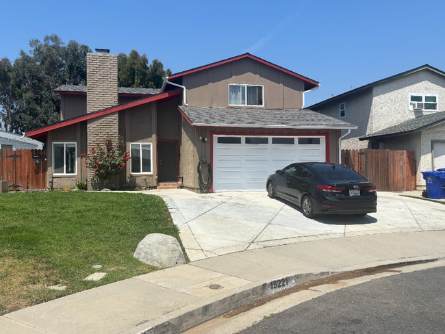 Building Photo - 15221 Polly Ave