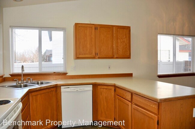 Foto del edificio - 3 br, 2 bath House - 5769 N. LaChaise Lane