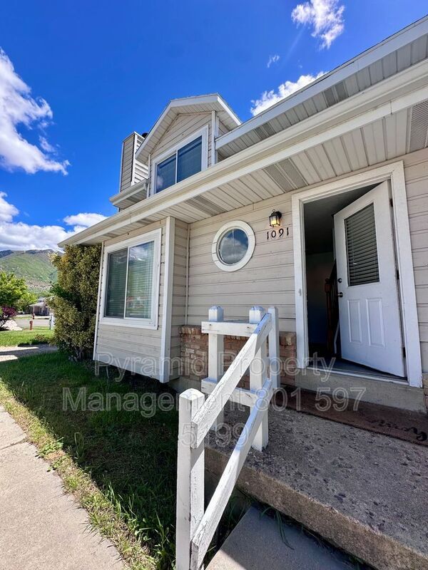 Building Photo - 1099 Shepard Ln