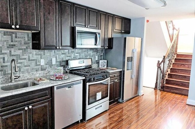 Photo - 16 S Washington St Townhome