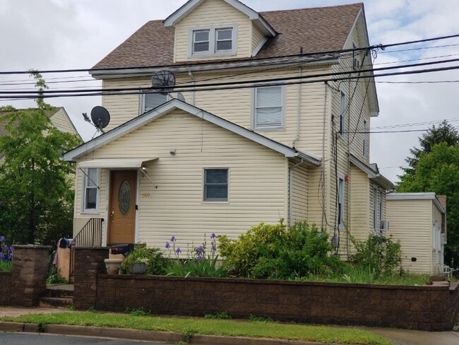 Foto del edificio - 269 N 1st Ave